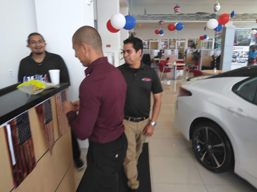 Manhattan Beach Toyota image