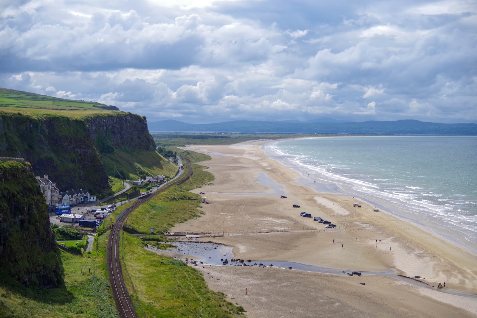 Foto van Downhill Strand met hoog niveau van netheid