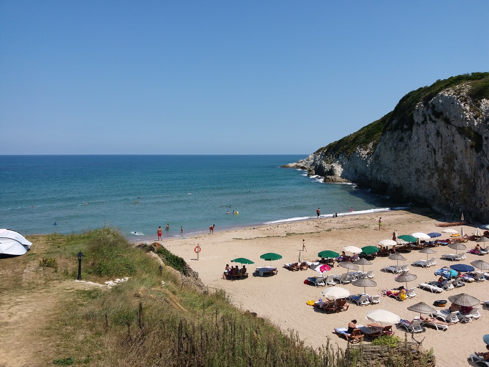 Fotografija Saklikoy Beach z prostorna obala