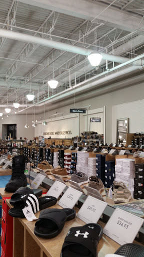 Shoe Store «DSW Designer Shoe Warehouse», reviews and photos, 1 Walden Galleria, Buffalo, NY 14225, USA