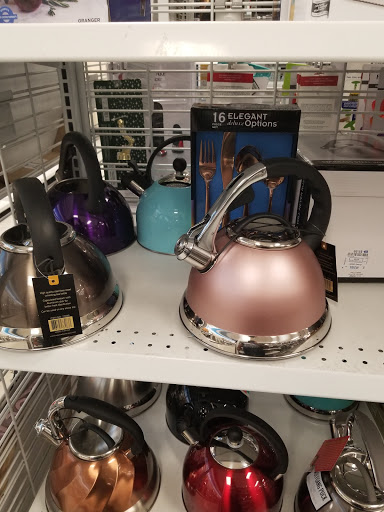 Clothing Store «Ross Dress for Less», reviews and photos, 20519 S Dixie Hwy, Cutler Bay, FL 33189, USA