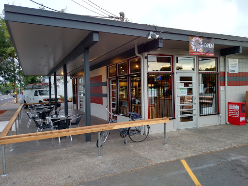 Jiffy Wine & Deli, 3443 Hilyard St, Eugene, OR 97405, USA, 