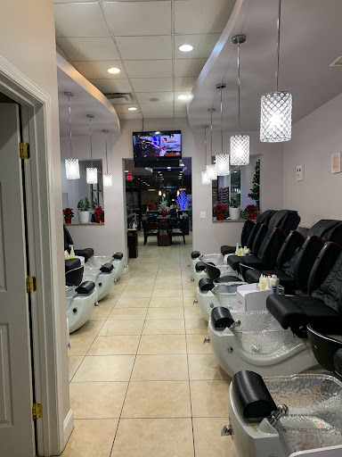 Beauty Salon «Present Nail Spa», reviews and photos, 1112-B W Broad St, Falls Church, VA 22046, USA