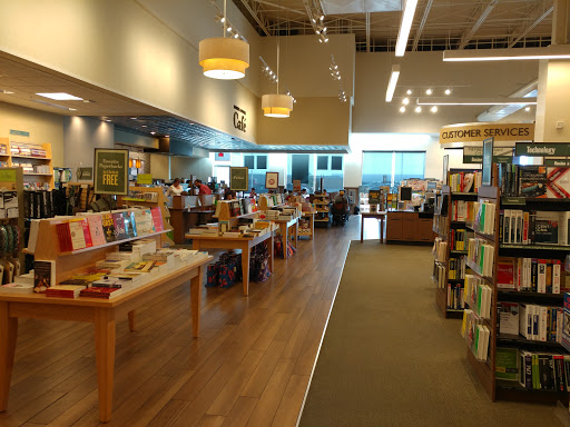 Book Store «Barnes & Noble Booksellers El Paso/Fountains at Farah», reviews and photos, 8889 Gateway Blvd W #120, El Paso, TX 79925, USA