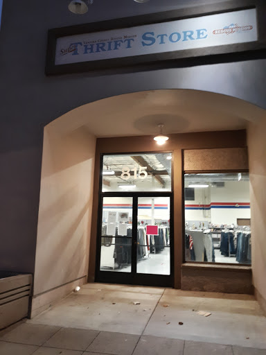 Thrift Store «Super Thrift Store», reviews and photos, 815 N Oxnard Blvd, Oxnard, CA 93030, USA