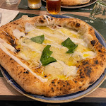 Photo n°1 de l'avis de Antonio.o fait le 15/10/2021 à 07:29 sur le  Pizzeria Vincenzo Capuano Vomero à Naples