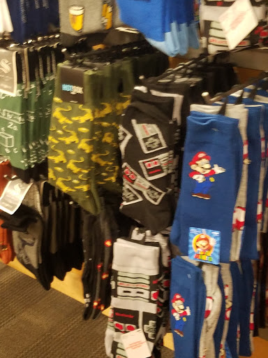 Shoe Store «DSW Designer Shoe Warehouse», reviews and photos, 4665 Town Crossing Dr, Jacksonville, FL 32246, USA