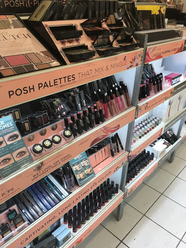 Hair Salon «Ulta Beauty», reviews and photos, 9270 Joliet Rd, Hodgkins, IL 60525, USA