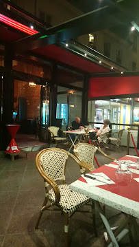 Atmosphère du Restaurant italien Restaurant Le Saint Emilion Aubervilliers - n°7