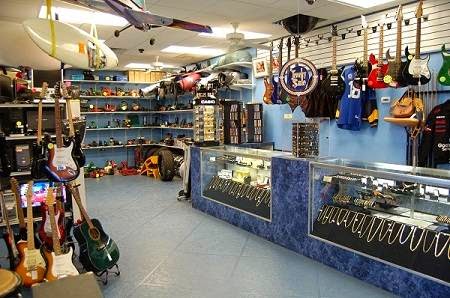 Pawn Shop «Beachside Pawn & Jewelry», reviews and photos, 800 E Eau Gallie Blvd, Melbourne, FL 32937, USA