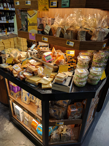 Grocery Store «Rainbow Grocery», reviews and photos, 1745 Folsom St, San Francisco, CA 94103, USA