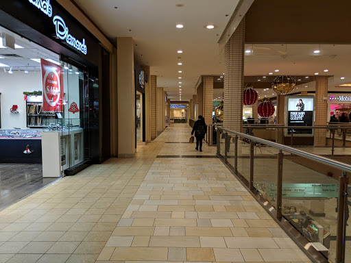 Shopping Mall «Newport Plaza», reviews and photos, 125 Eighteenth St, Jersey City, NJ 07310, USA