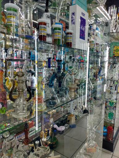 Vaporizer Store «Happy Rock Smoke Shop», reviews and photos, 334 NE 72nd St, Kansas City, MO 64118, USA