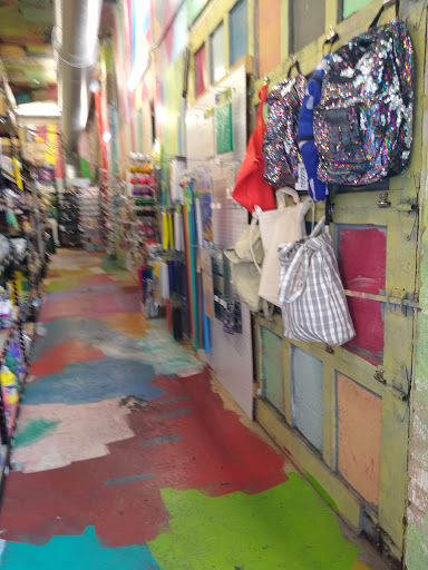 Art Supply Store «Artist & Craftsman Supply Kansas City», reviews and photos, 229 Southwest Blvd, Kansas City, MO 64108, USA