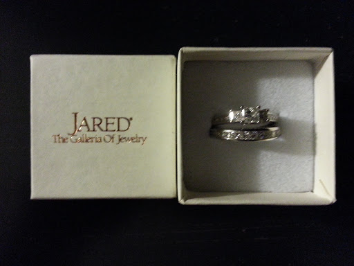 Jewelry Store «Jared The Galleria of Jewelry», reviews and photos, 567 E Townline Rd, Vernon Hills, IL 60061, USA