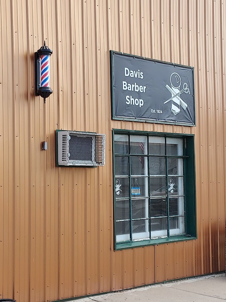 Davis Barber Shop 57785