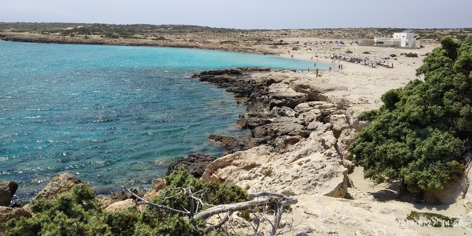 Foto av Diakoftis beach med liten vik