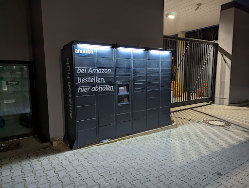 Amazon Hub Locker - angelika