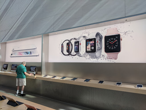Apple Third Street Promenade image
