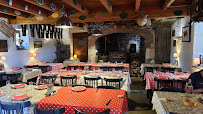 Atmosphère du Restaurant français Buron de l'Aubrac à Saint-Chély-d'Aubrac - n°3