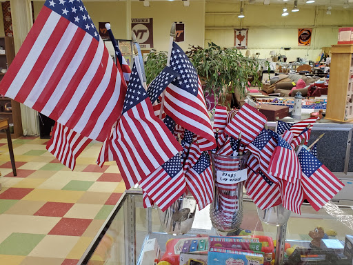 Thrift Store «Thrift Shop & Donations YMCA at VA Tech», reviews and photos