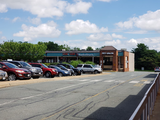 Shopping Mall «Pantops Shopping Center», reviews and photos, 250 Free Bridge Ln, Charlottesville, VA 22911, USA