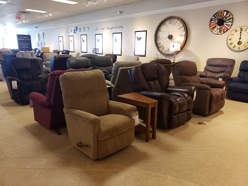 Furniture Store «La-Z-Boy Furniture Galleries», reviews and photos, 422 Randall Rd, South Elgin, IL 60177, USA