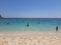 Foto di Kalamos beach e il suo bellissimo paesaggio
