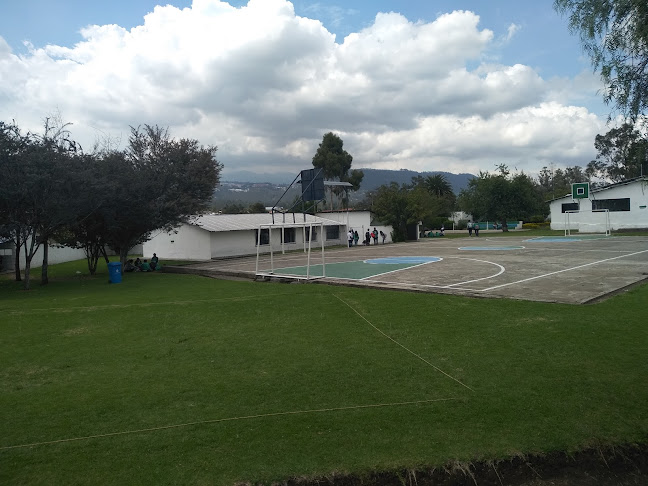 Opiniones de Colegio Particular Los Ilinizas en Quito - Escuela