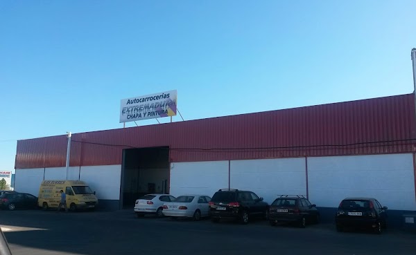Taller chapa y pintura Cáceres Autocarrocerias Extremadura