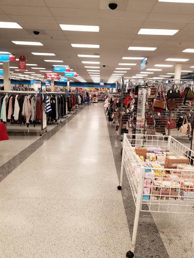 Shopping Mall «Laurel Lakes Centre», reviews and photos, 14700 US-1, Laurel, MD 20707, USA