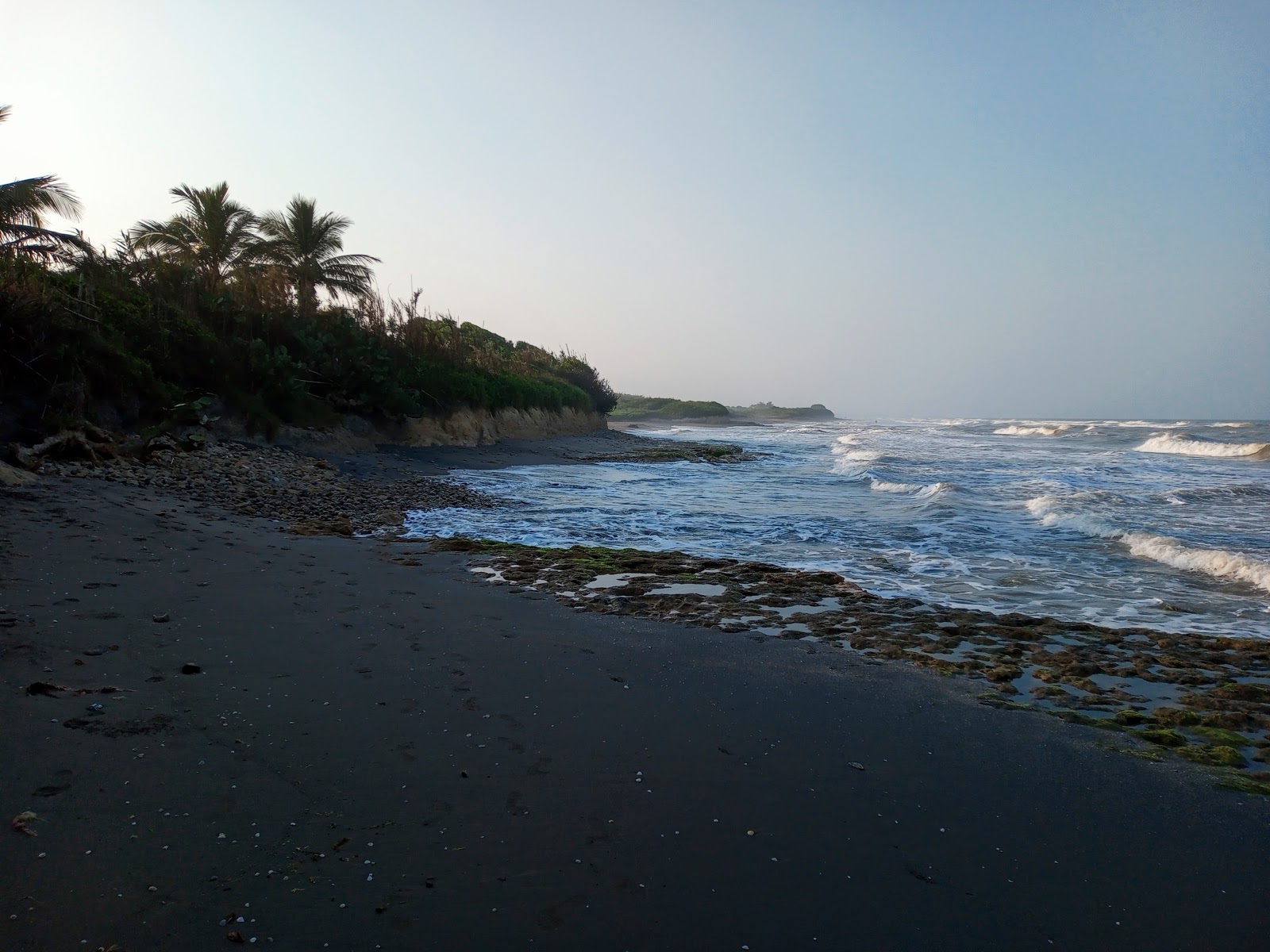 Playa escondida的照片 带有直岸