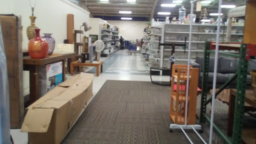 Non-Profit Organization «Southern Oregon Goodwill Retail Store», reviews and photos