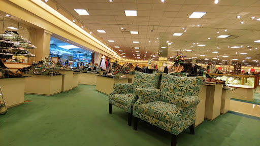 Department Store «Von Maur», reviews and photos, 4444 1st Ave NE, Cedar Rapids, IA 52402, USA