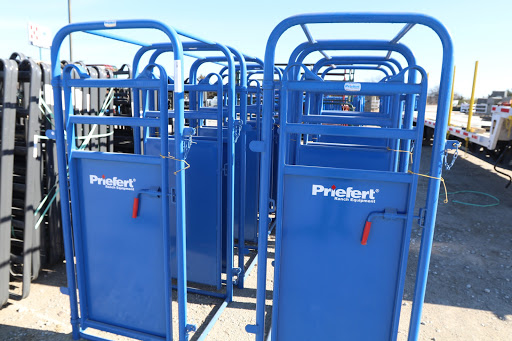 Animal Feed Store «Russell Feed & Supply Decatur», reviews and photos, 1817 US-287, Decatur, TX 76234, USA