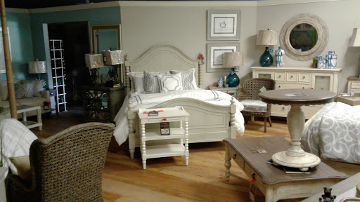 Furniture Store «Fine Furniture by Gordons», reviews and photos, 18101 S Tamiami Trail, Fort Myers, FL 33908, USA