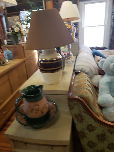 Thrift Store «That Nothing Be Lost Thrift», reviews and photos, 16 Franciscan Way, Garrison, NY 10524, USA