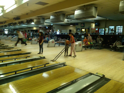 Bowling Alley «Paradise Lanes Entertainment Center», reviews and photos, 12505 Pacific Ave S, Tacoma, WA 98444, USA