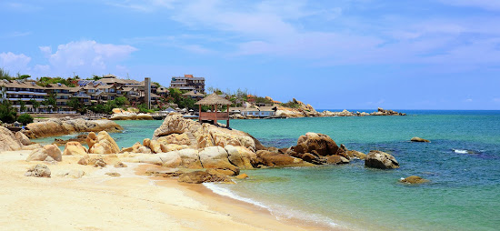 Rock Water Bay Beach