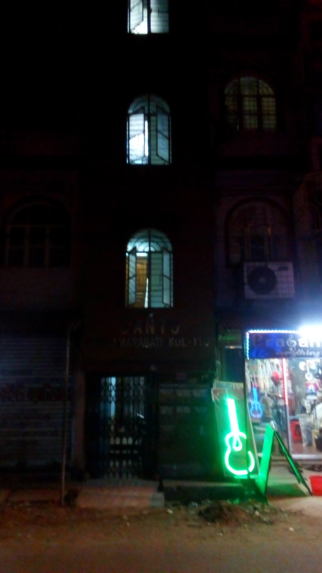 Santu Apartment