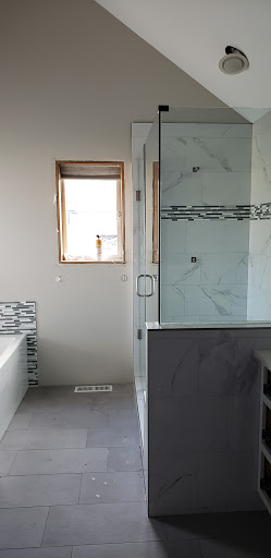 Frameless Shower doors by GLASSMA