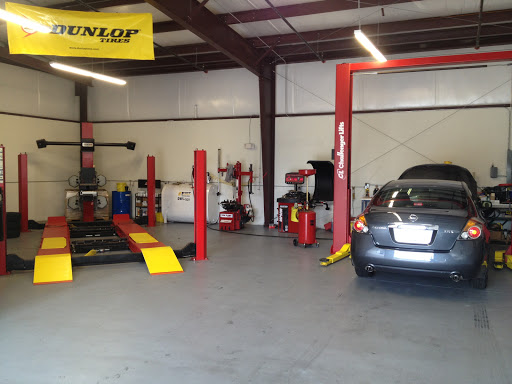 Car Repair and Maintenance «Jr. Auto Repair», reviews and photos, 8243 Narcoossee Park Dr #400, Orlando, FL 32822, USA