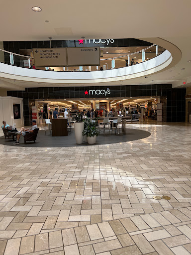 Tysons Corner Center, 1961 Chain Bridge Rd, Tysons, VA 22102, USA, 