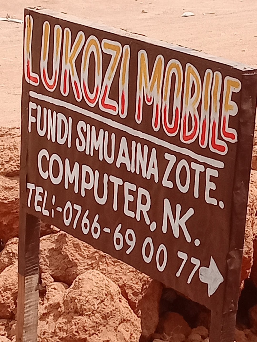 Lukozi mobile fundi simu & computer N.k