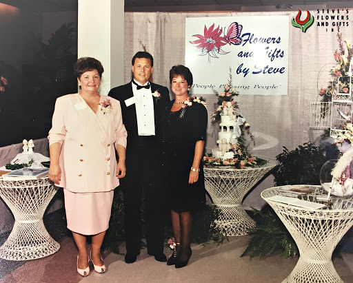 Florist «Flower Cart», reviews and photos, 105 W State St, Pendleton, IN 46064, USA