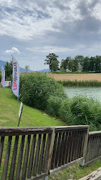 Photo n°18 de Les tables de l’étang à Montagny-les-Lanches ()