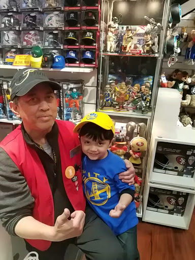 Sportswear Store «College Shop», reviews and photos, 2 Beach St, San Francisco, CA 94133, USA