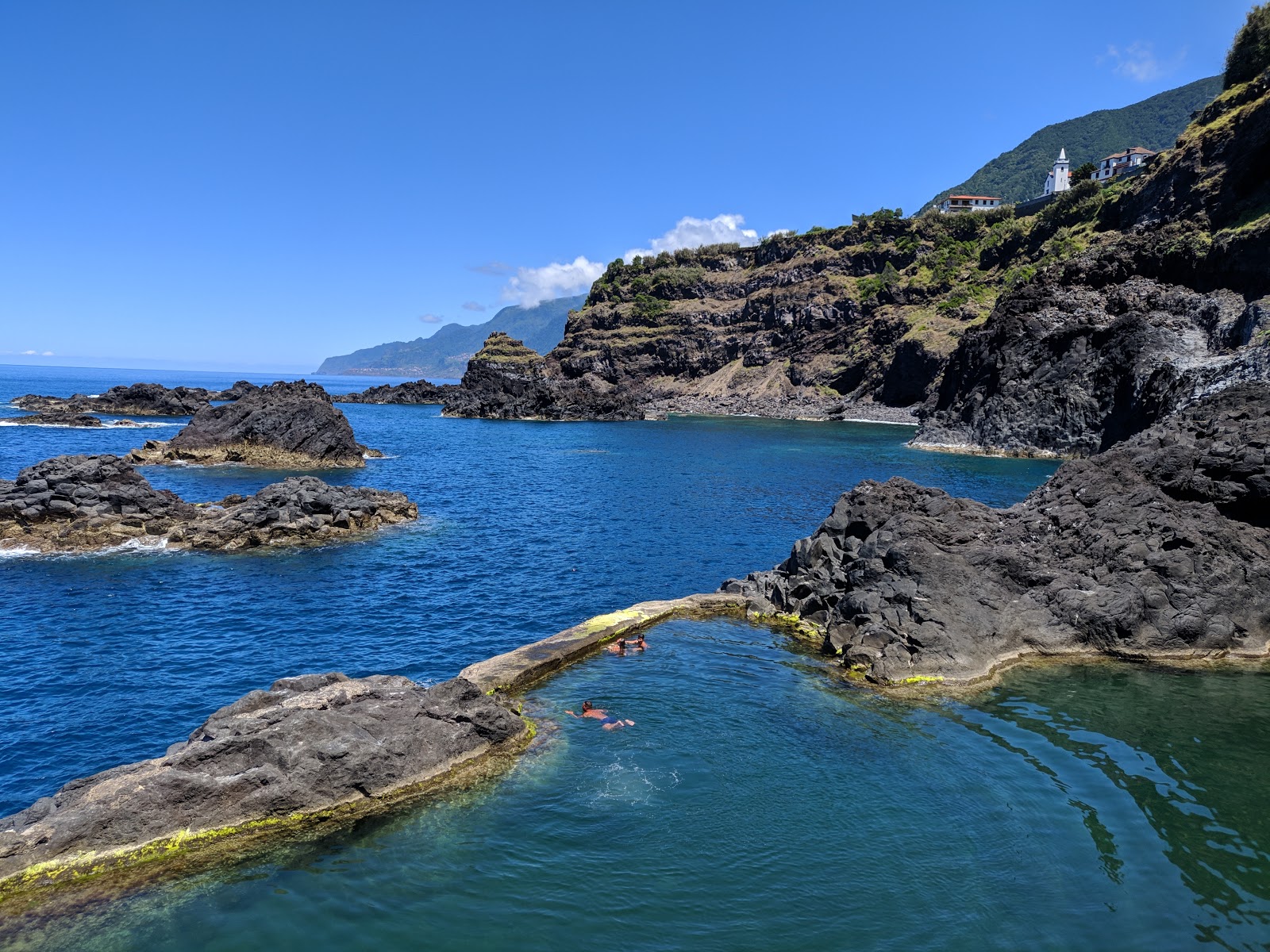 Photo of Poca do Mata Sete with turquoise pure water surface