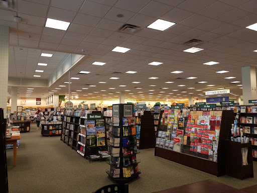 Book Store «Barnes & Noble Booksellers Hillside Village», reviews and photos, 305 Farm to Market Road 1382 #520, Cedar Hill, TX 75104, USA