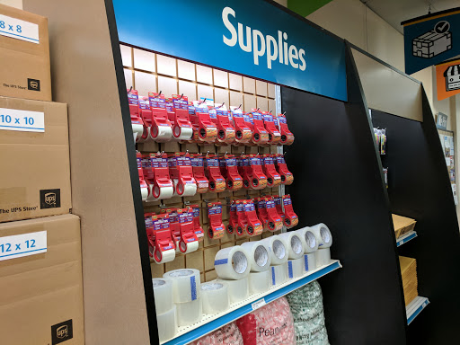 Shipping and Mailing Service «The UPS Store», reviews and photos, 2744 Hylan Blvd, Staten Island, NY 10306, USA